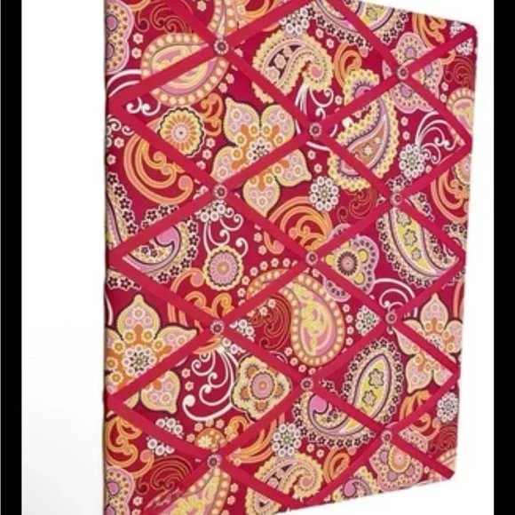 Vera Bradley Ribbon Board in the Carnaby pattern. - Picture 1 of 3